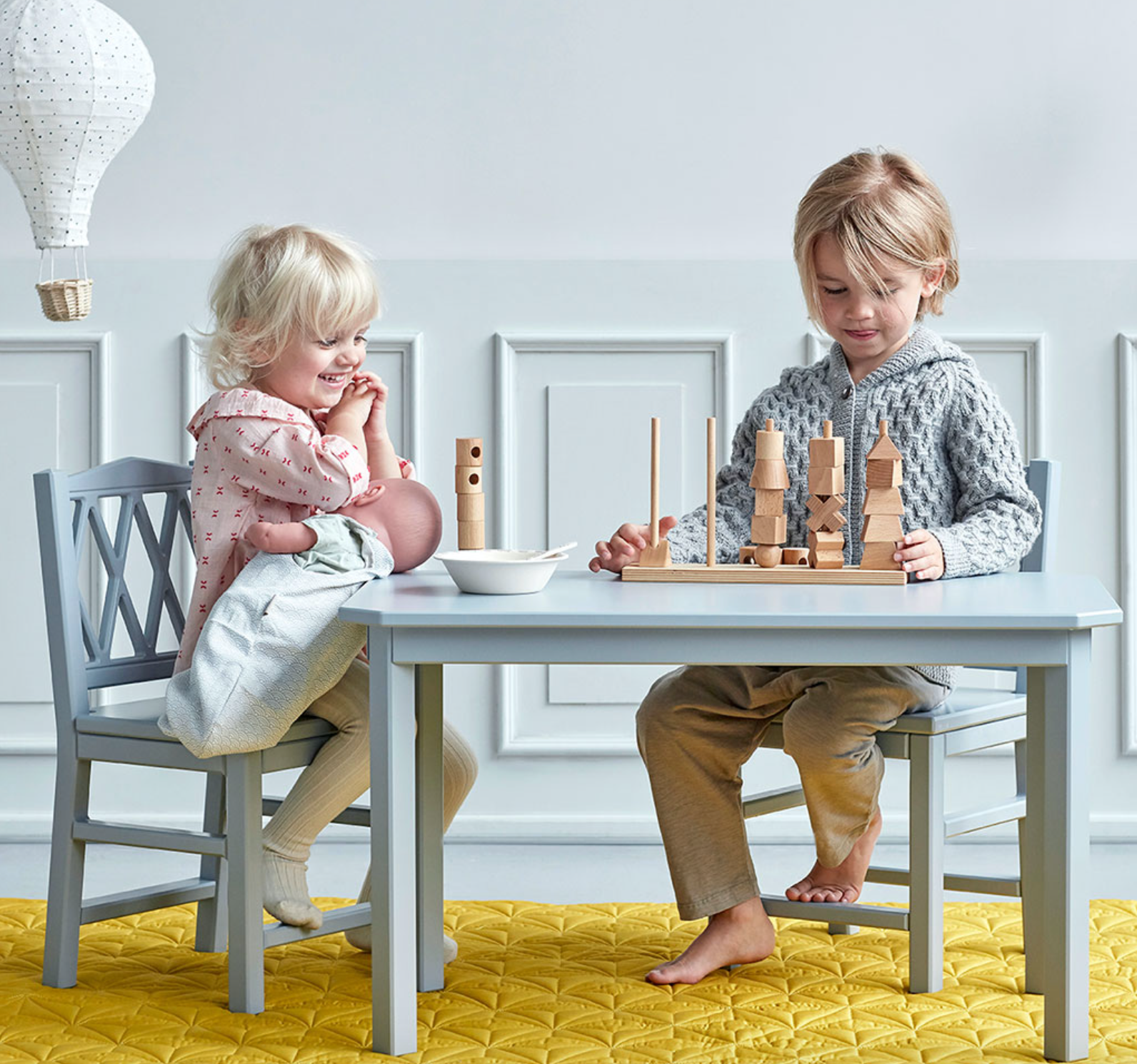 Kinderstühle & Truhenbänke