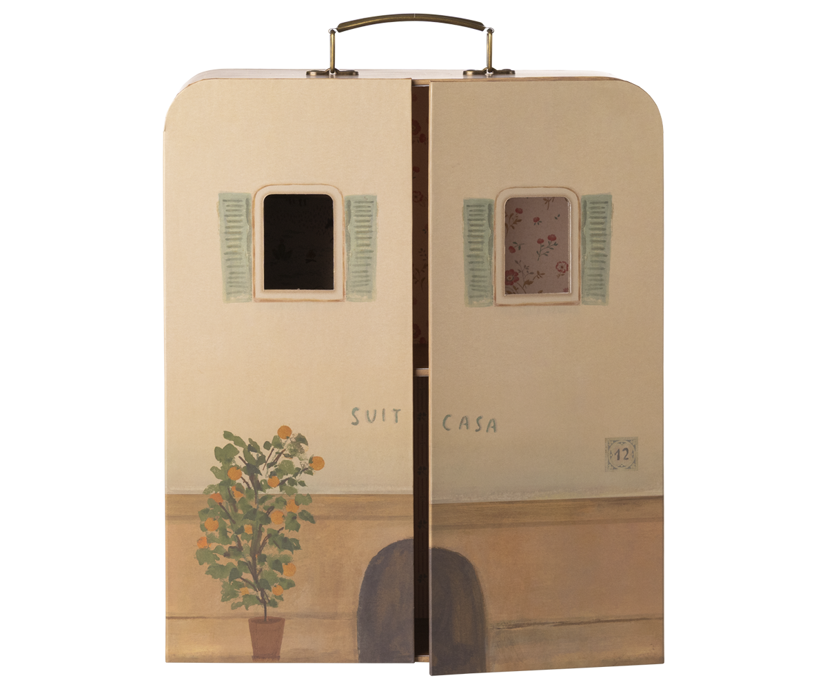 Maileg-SuitCasa-little-sister-and-little-brother-mouse-11-5205-00