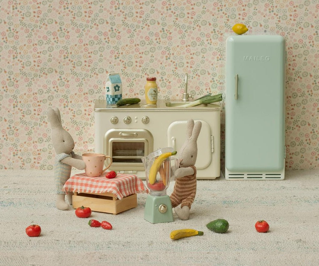 Miniatur Lebensmittel von Maileg mit Gemüse und Früchten für Mäuse, Hasen und Kaninchen.