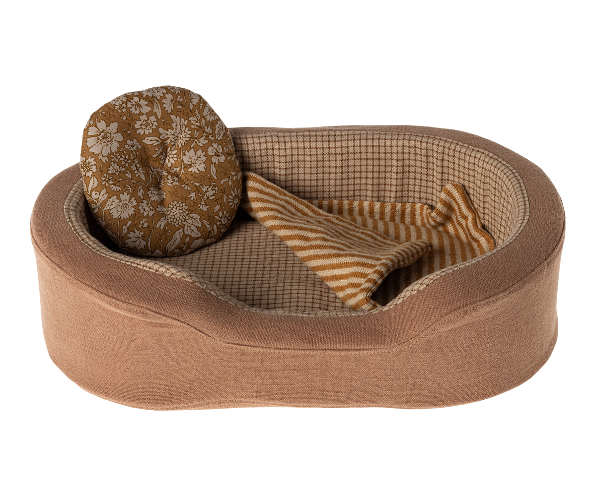 Maileg-Cozy-Basket-small-brown-16-4901-01
