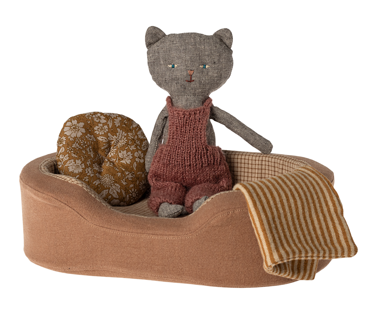 Maileg-Cozy-Basket-small-brown-16-4901-01