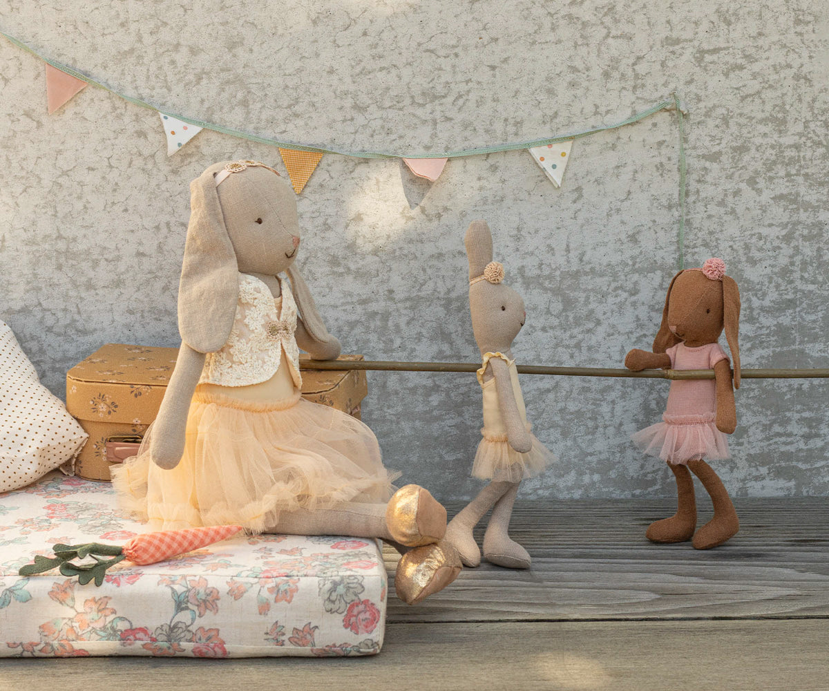 Maileg-Ballet suit-skirt-rose-16-5106-01