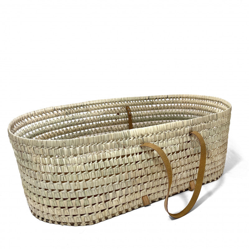 Babyshower-official-moses-basket-mattress-Lederhenkel