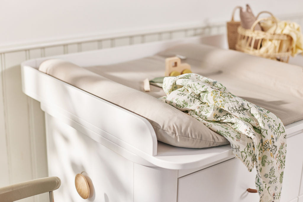 Dear-April-Changing-Cushion-Large-Little-Mouse-Wickelkissen-3-108-7
