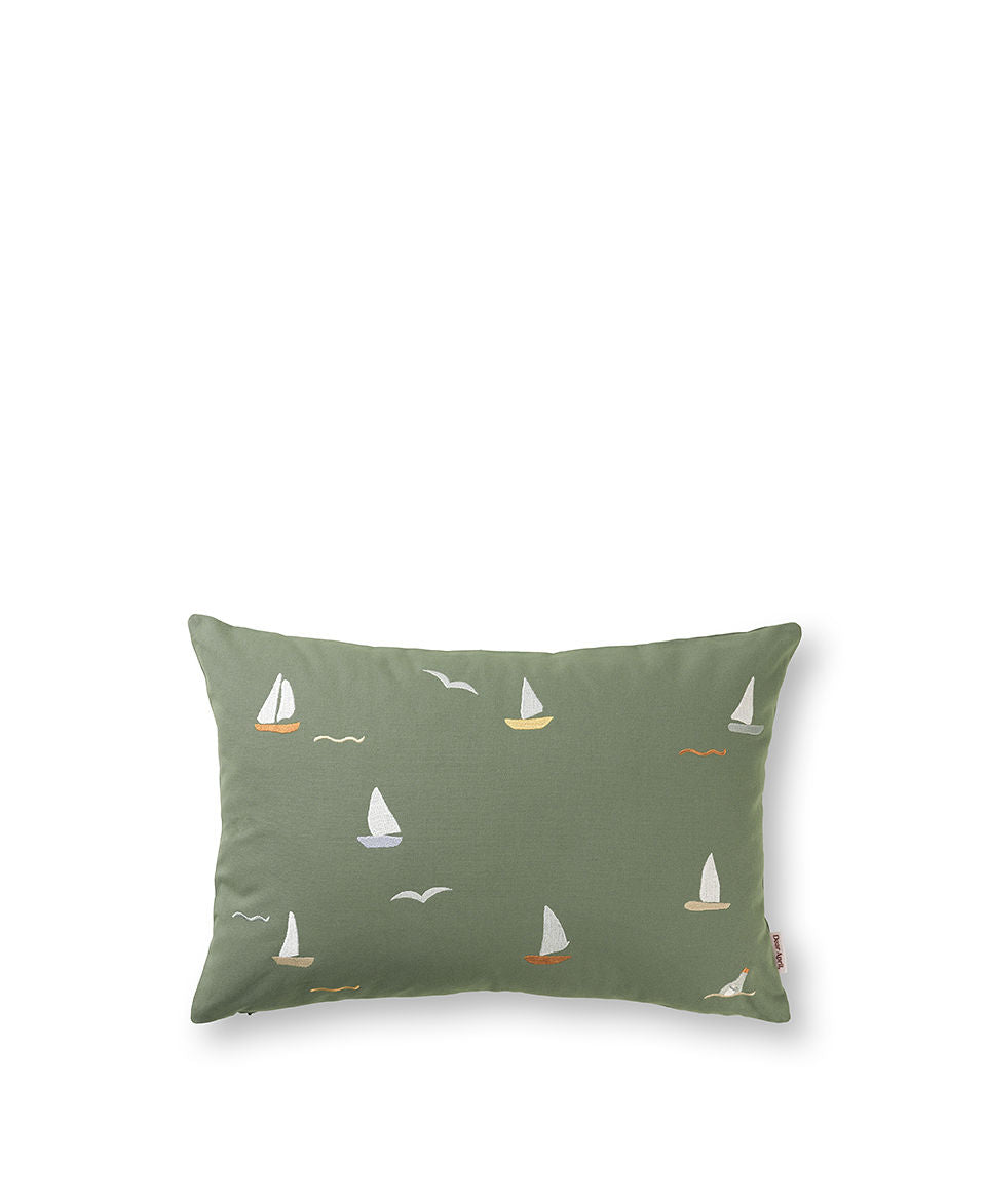 Dear-April-Kissen-Sailboats-5-102-12