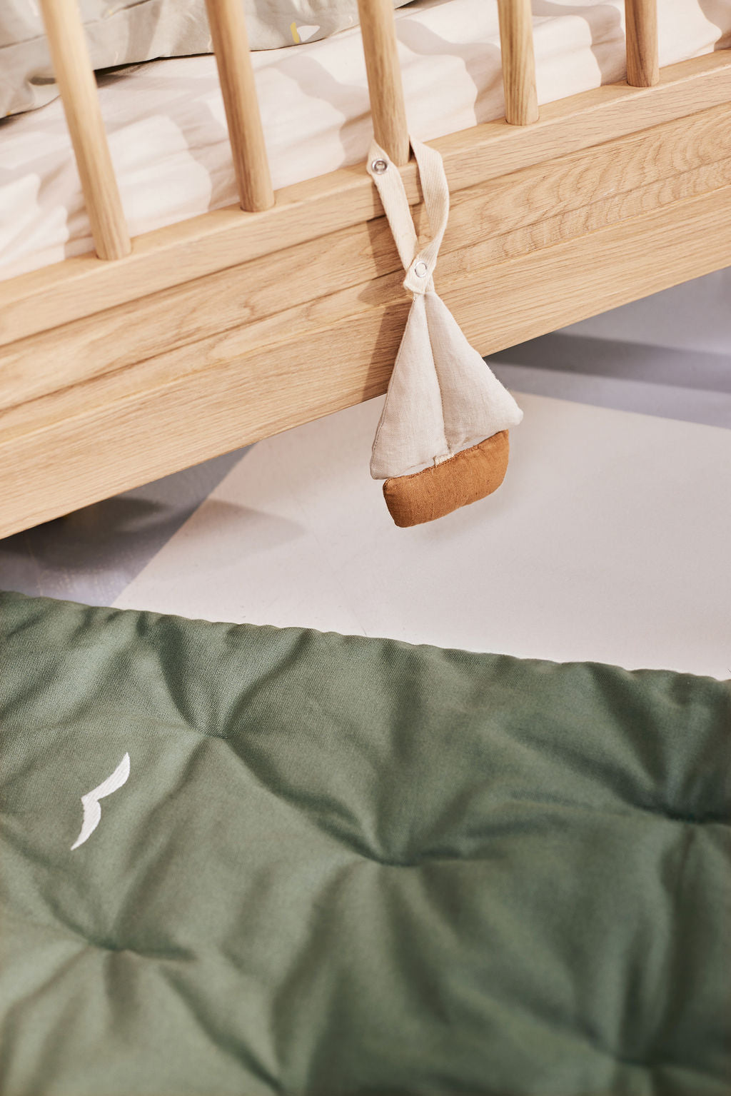 Dear-April-Spielmatratze-Play-Mattress-Sailboats-5-101-12