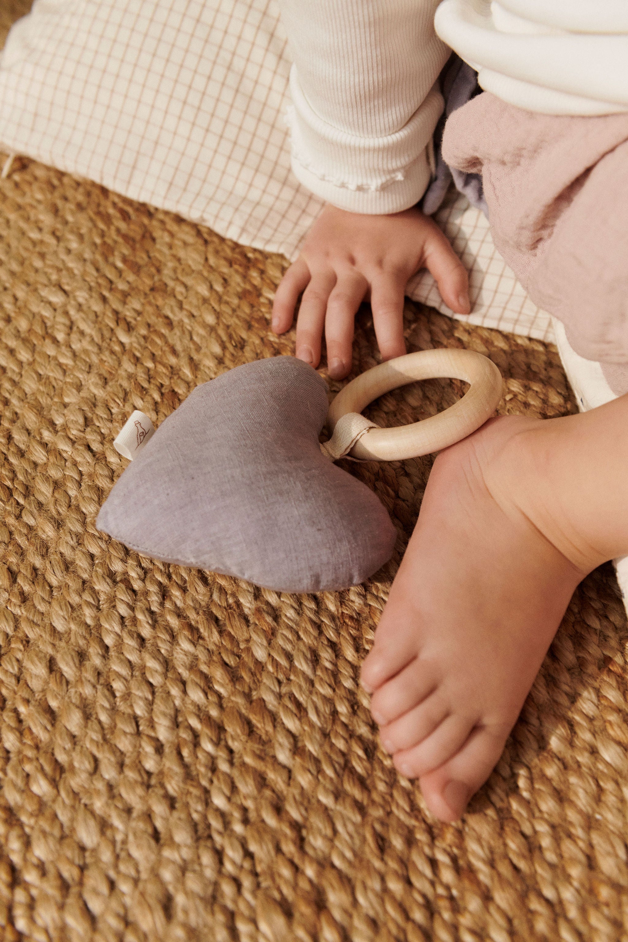 Dear-April-Heart-Rassel-Lavender-6-113-00