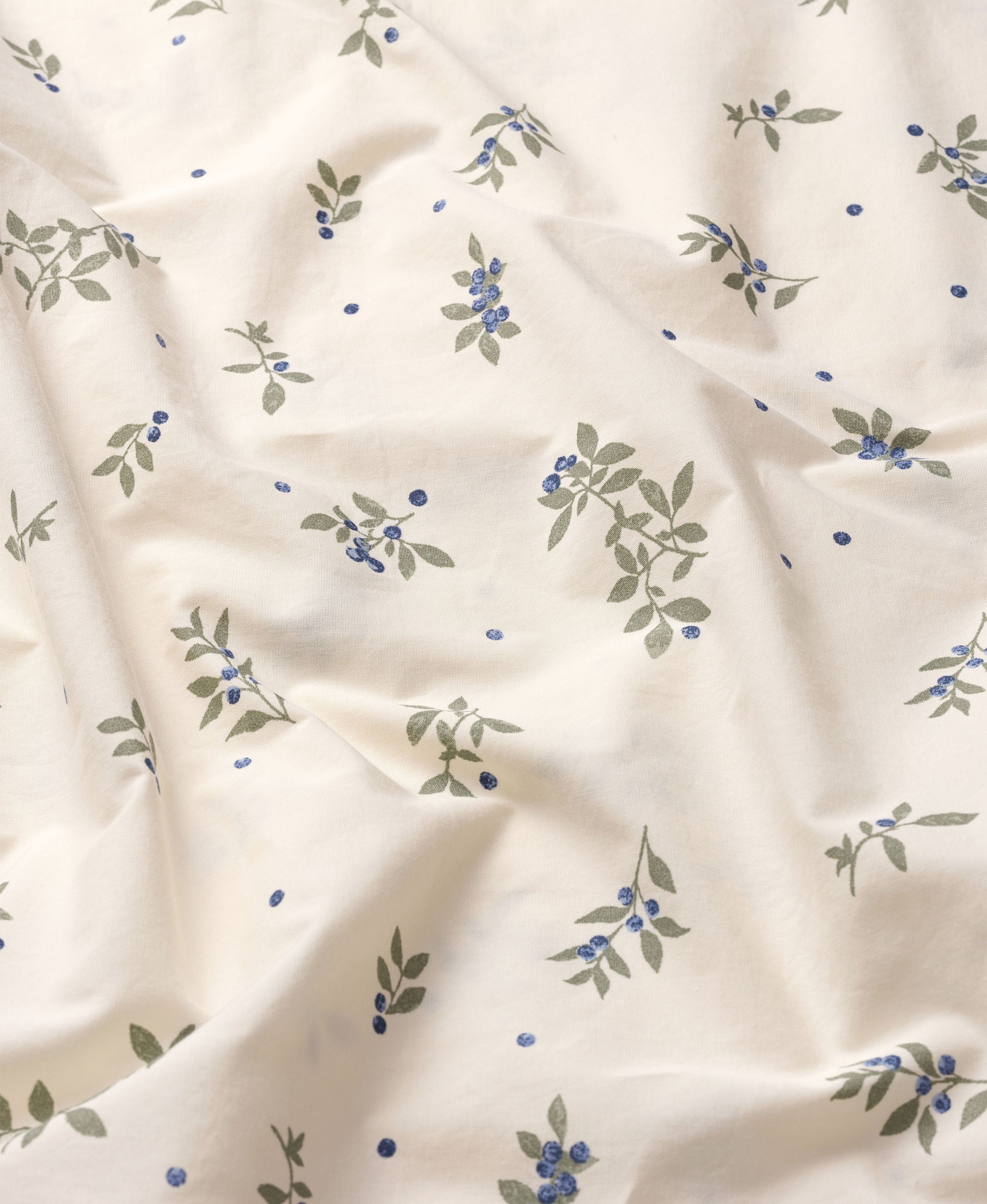 Dear-April-Duvet-cover-Bettwäsche-Blueberries-2-100135-25-2-100140-25