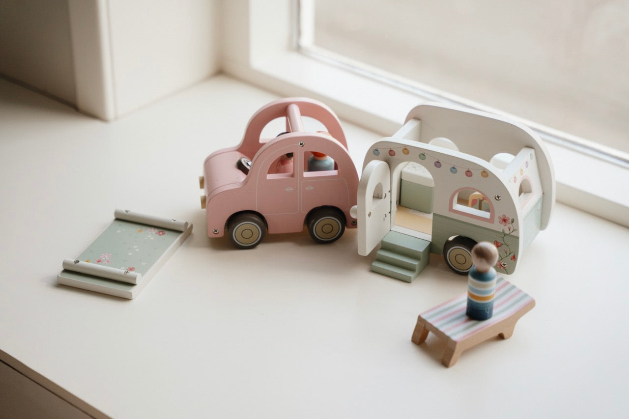 Little-Dutch-Camper-Wohnwagen-Holz-LD8022