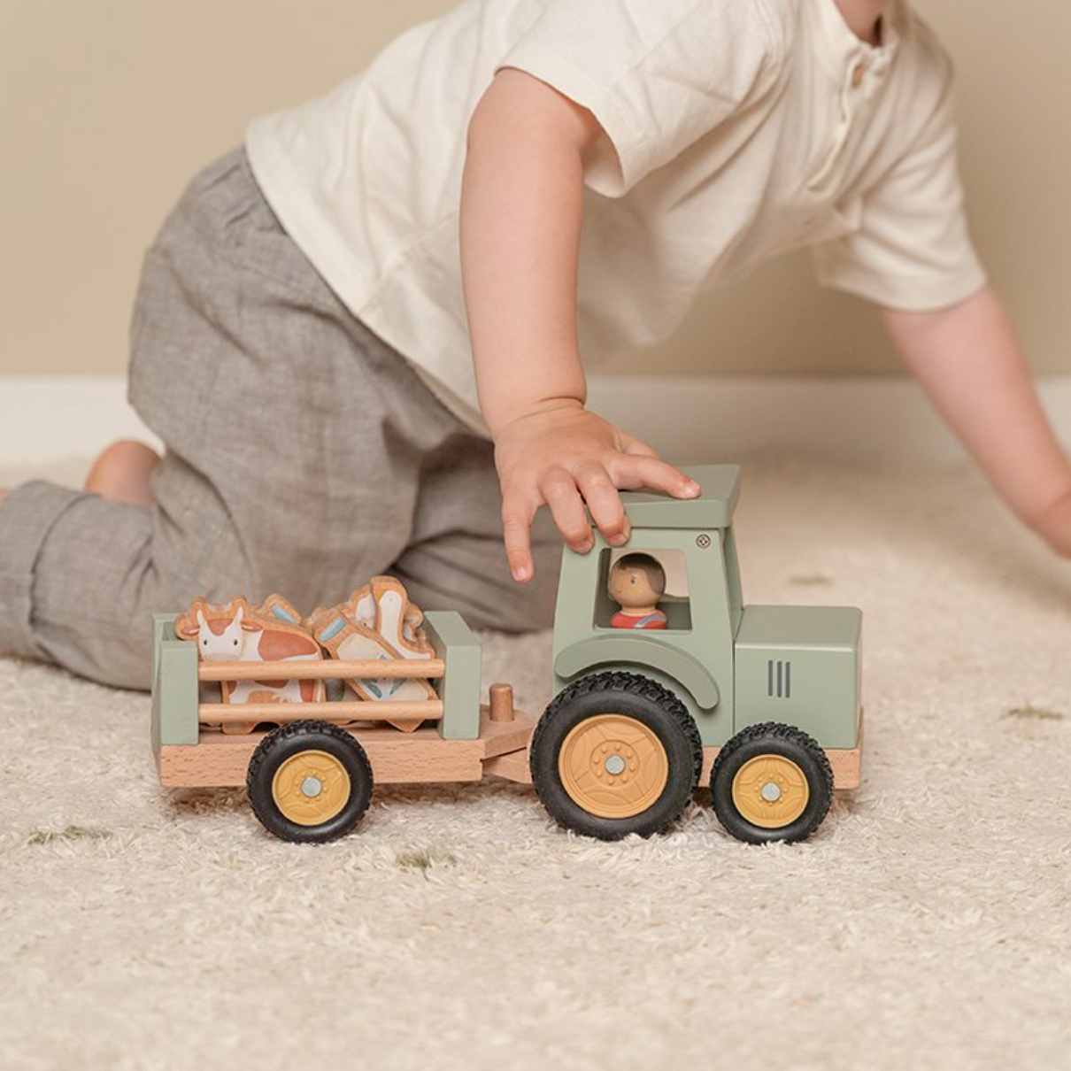 Little-Dutch-Traktor-mit-Anhänger-Little-Farm-FSC-