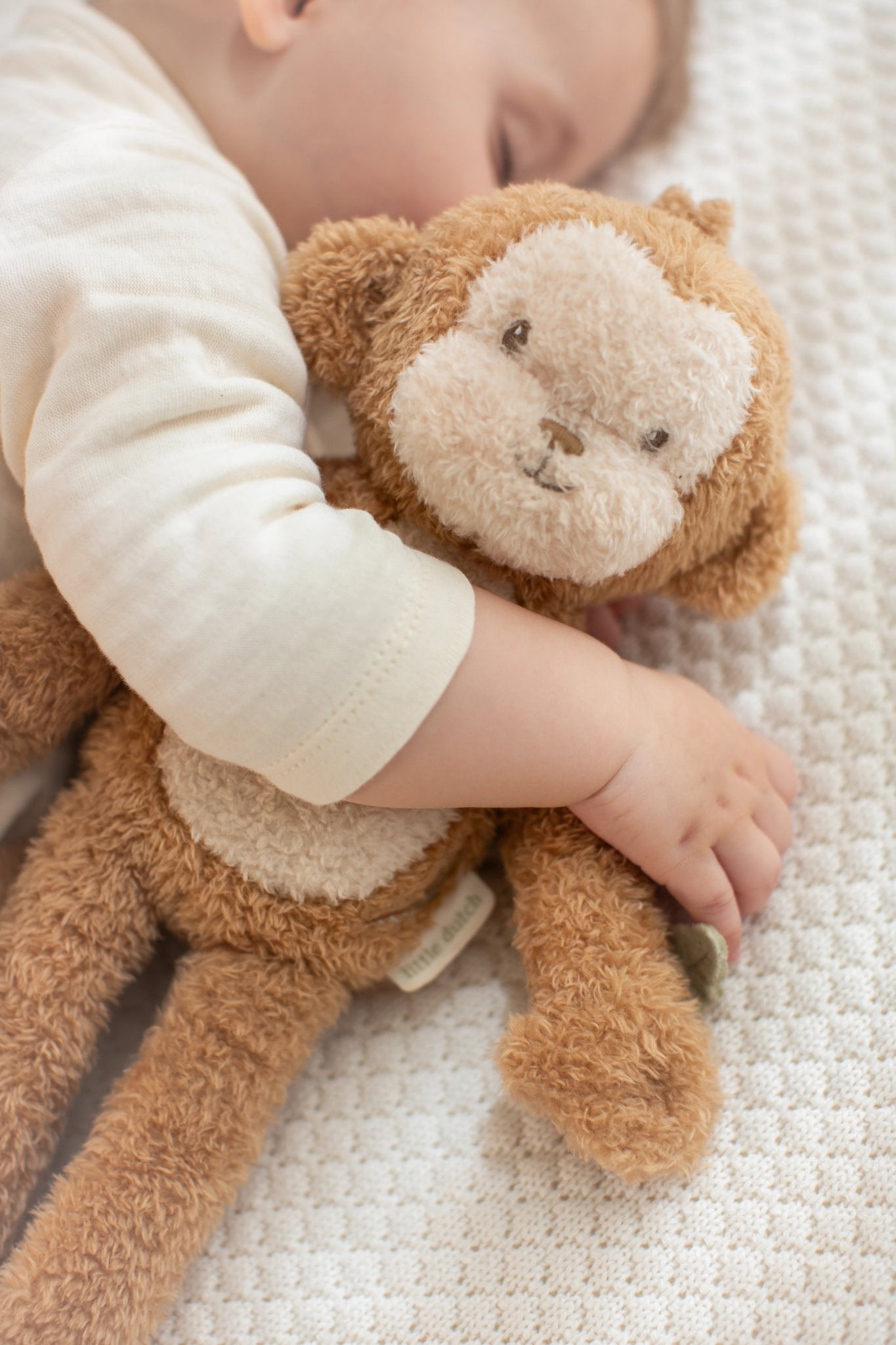 Süße Kuschelaffe für Babys von Little Dutch