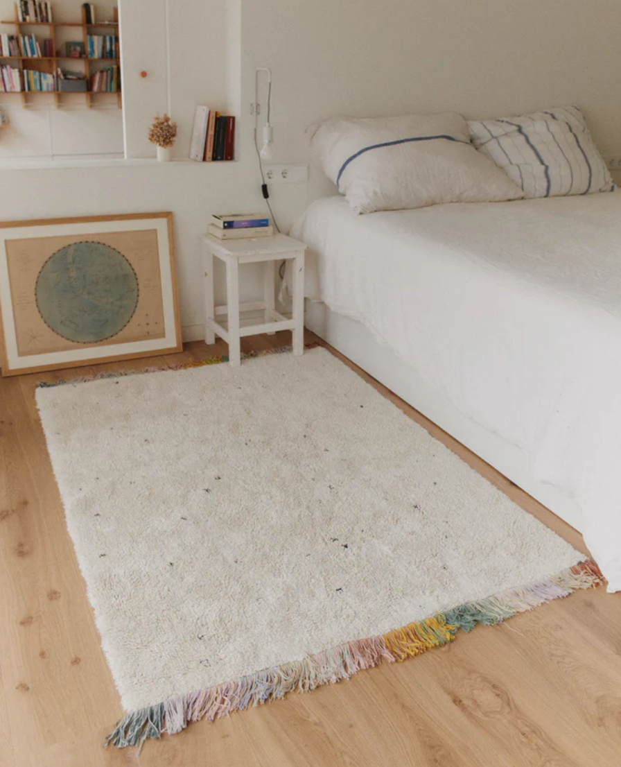 Waschbarer Baumwollteppich von Lorena Canals für Wohnbereich und Kinderzimmer.