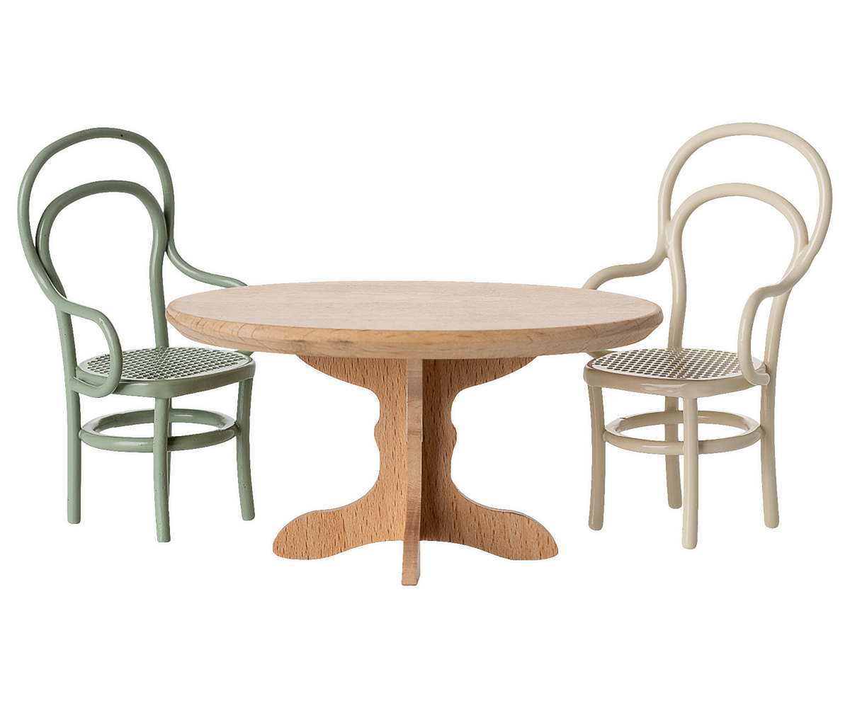 Maileg-Oval-dining-Table-Maus-nature-11-5006-01