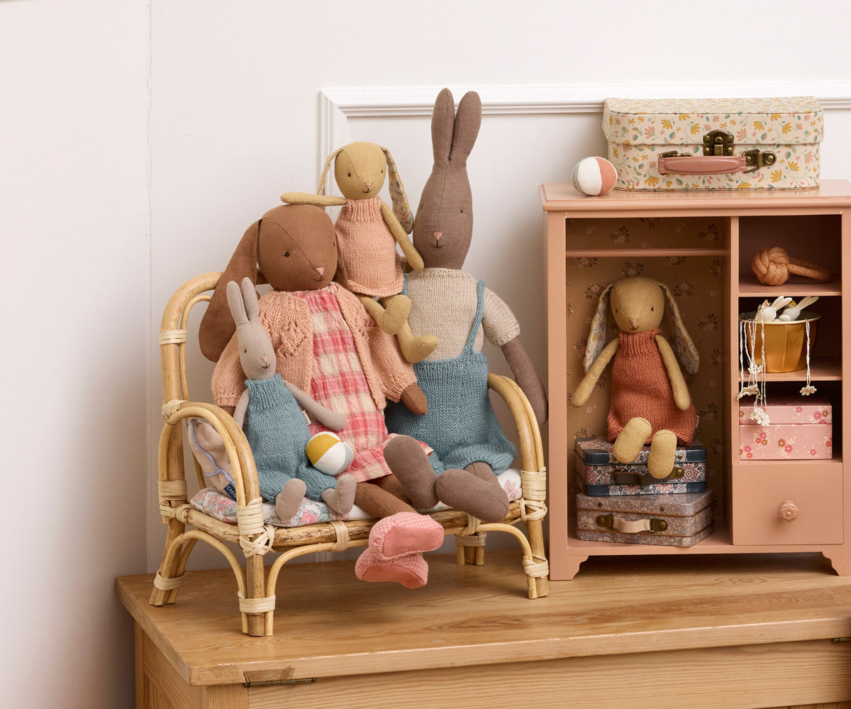 Maileg-Rabbit-Size-1-knitted-Overall-16-6125-00