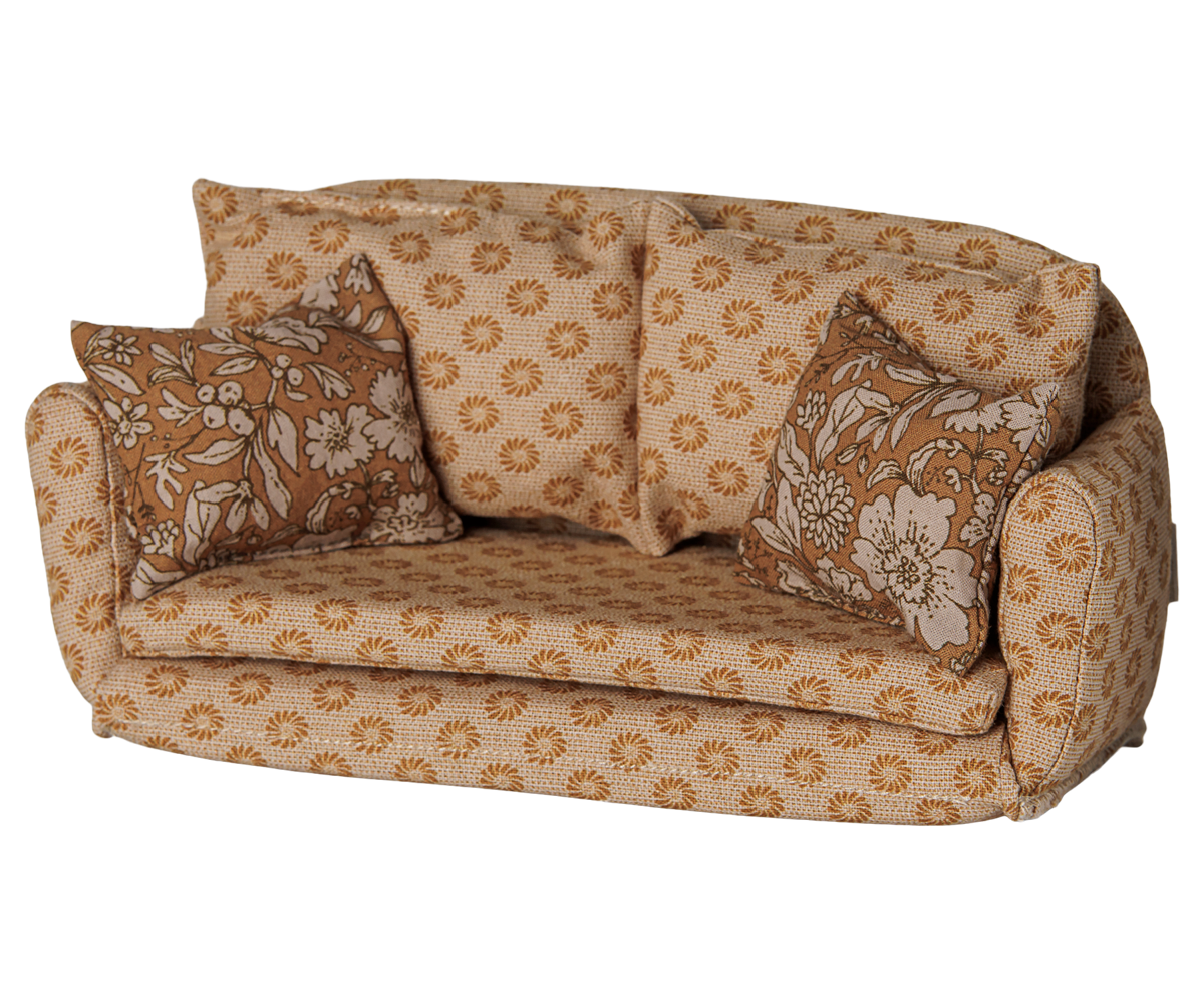 Grosses Maileg Schlafsofa Maus Large Ocher mit zwei Kissen
