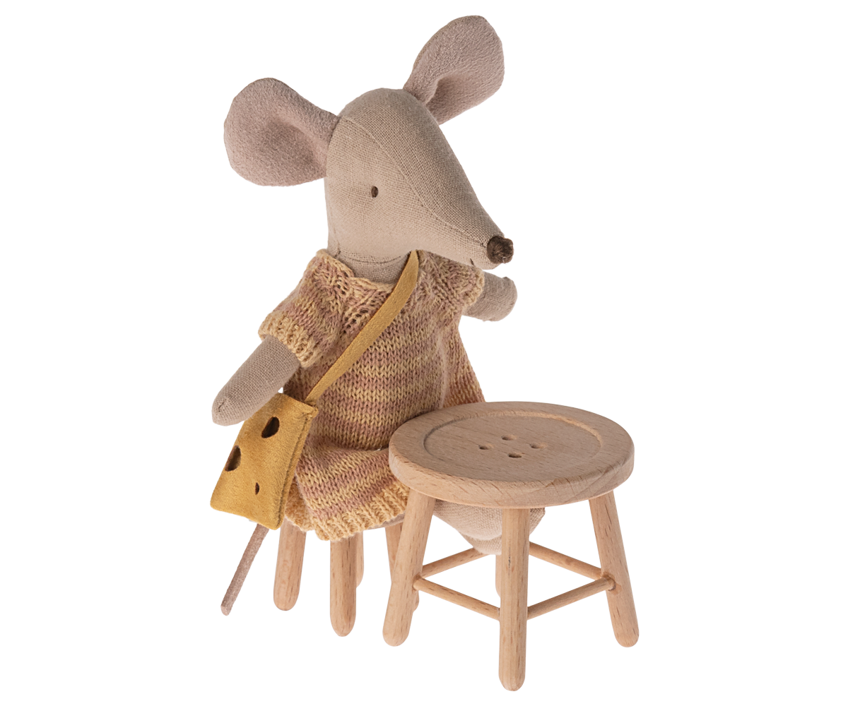 Maileg-Tisch-und-Hocker-Maus-11-4000-00