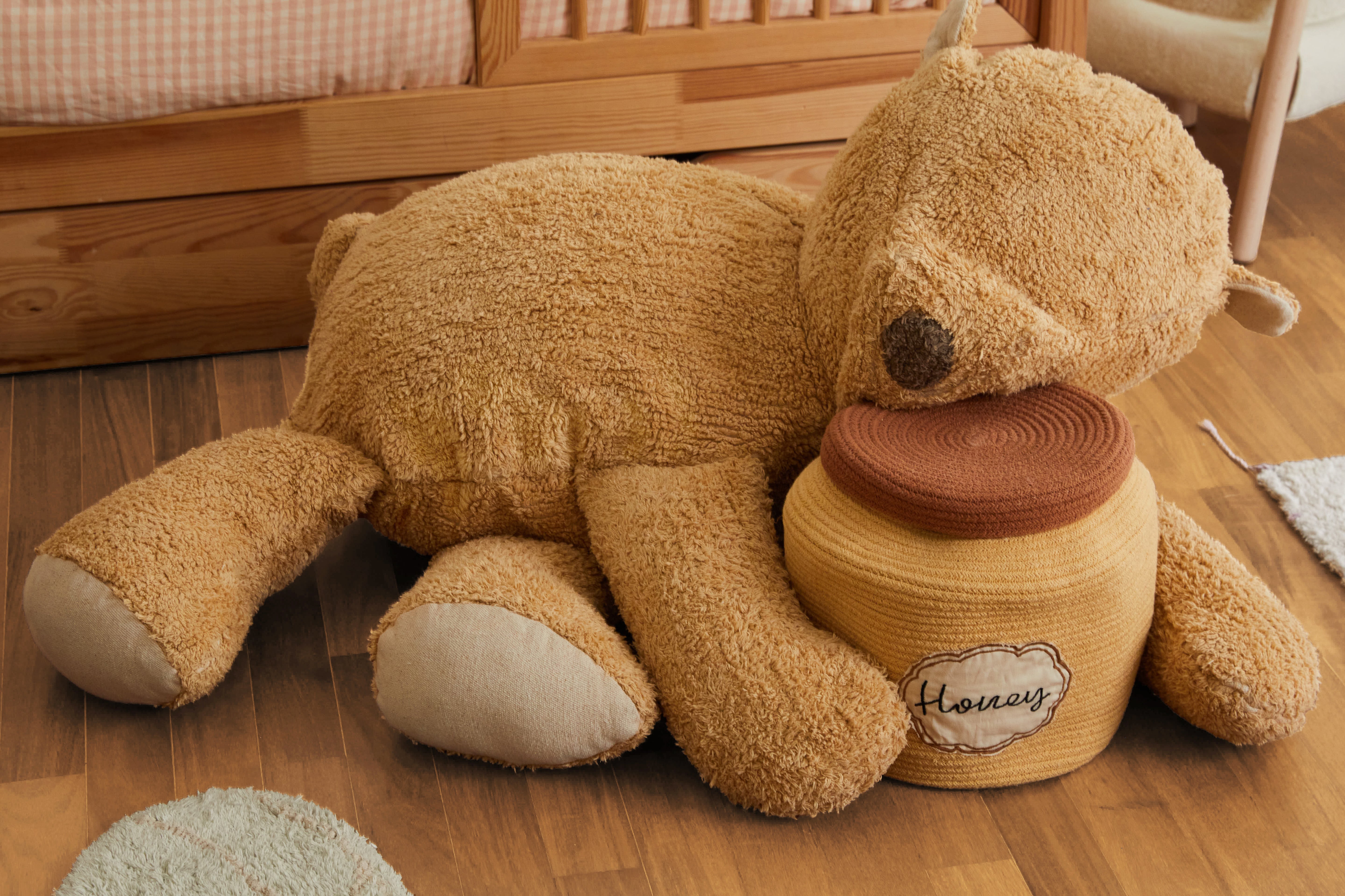Lorena-Canals-Pouf-Sleepy-Bear