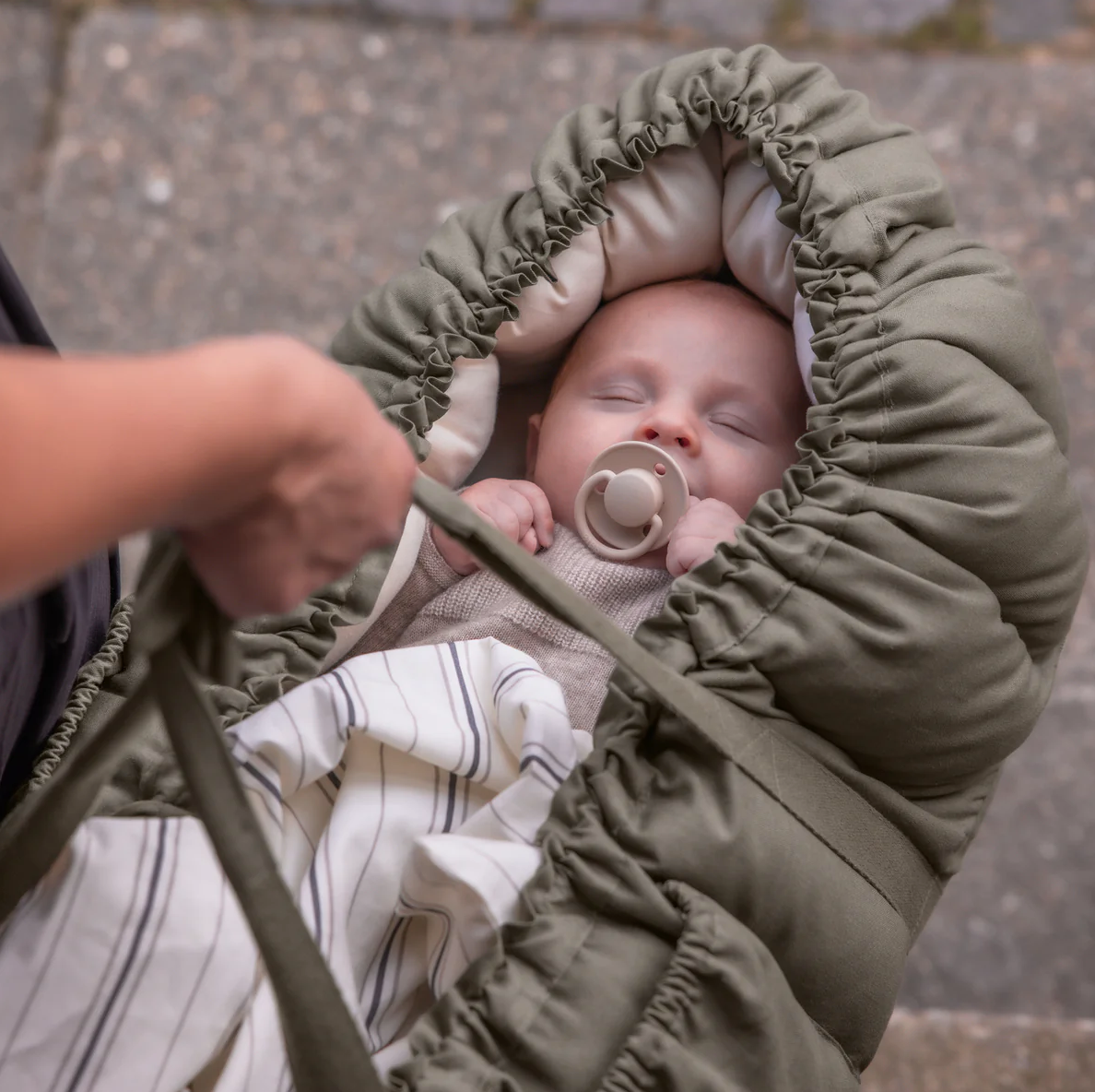 Sebra-3-in-1-Baby-Nest-Dark-Olive