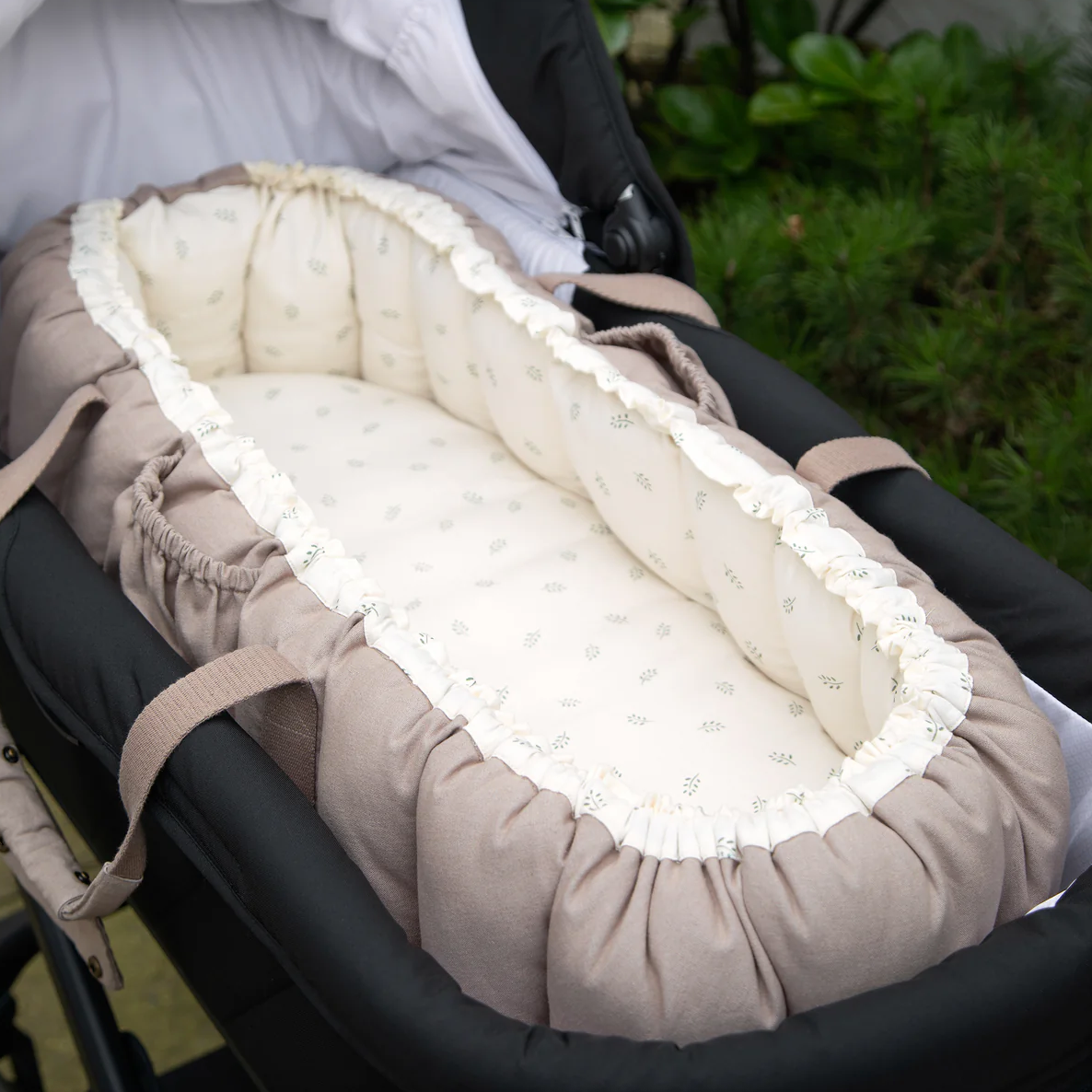 Sebra-3-in-1-Baby-Nest-Sophora-Leaves