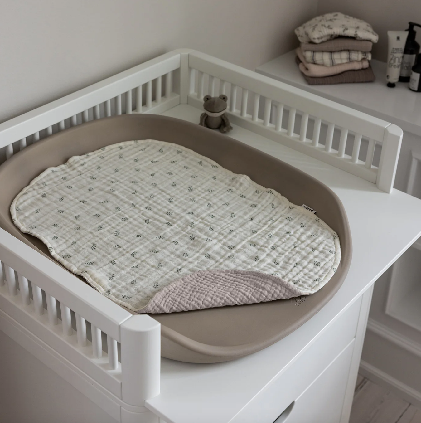 Sebra-Musselin-Wickelunterlage-Sophora-Leaves-101030014