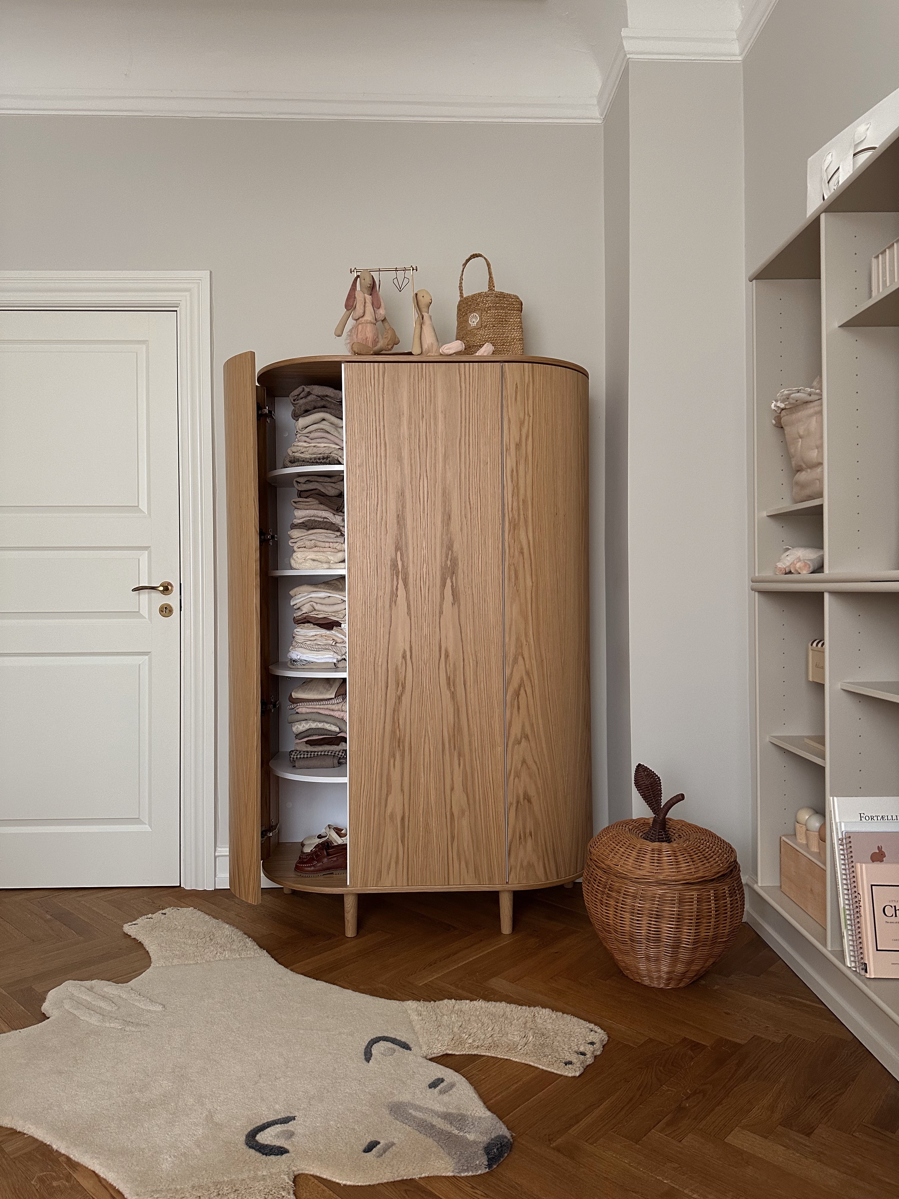 Kas-Kopenhagen-Schrank-Kai-Eiche-Kwb-003