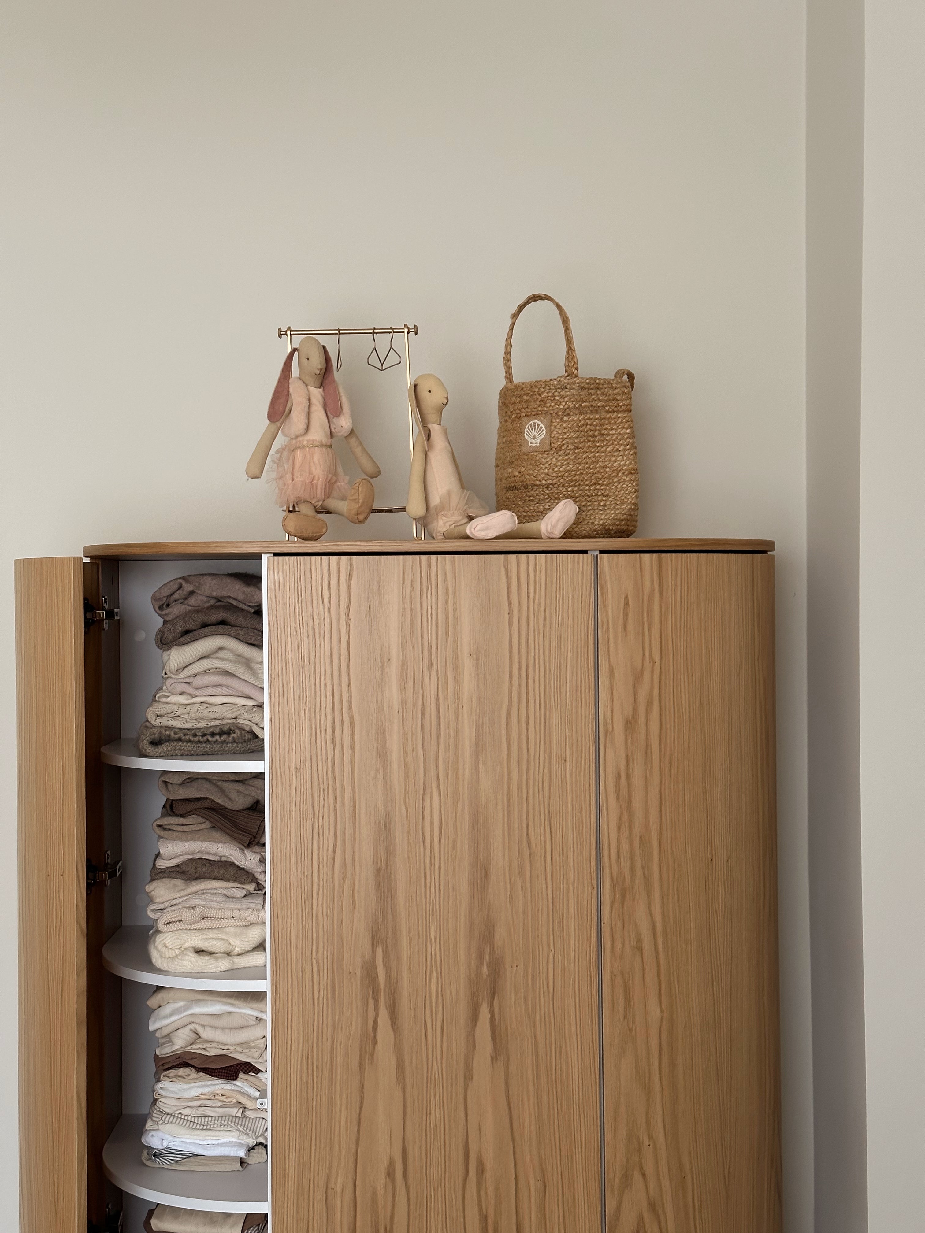 KAS Copenhagen wardrobe Kai white