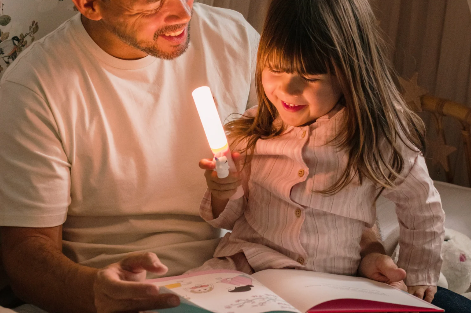 Zoofamily Zoo Light Unicorn Lampe als Einschlafhilfe und dekoratives Nachtlicht im Kinderzimmer.