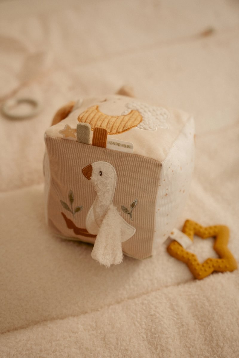 Little-Dutch-Aktiv-Würfel-Newborn-Baby-Goose-LD8409