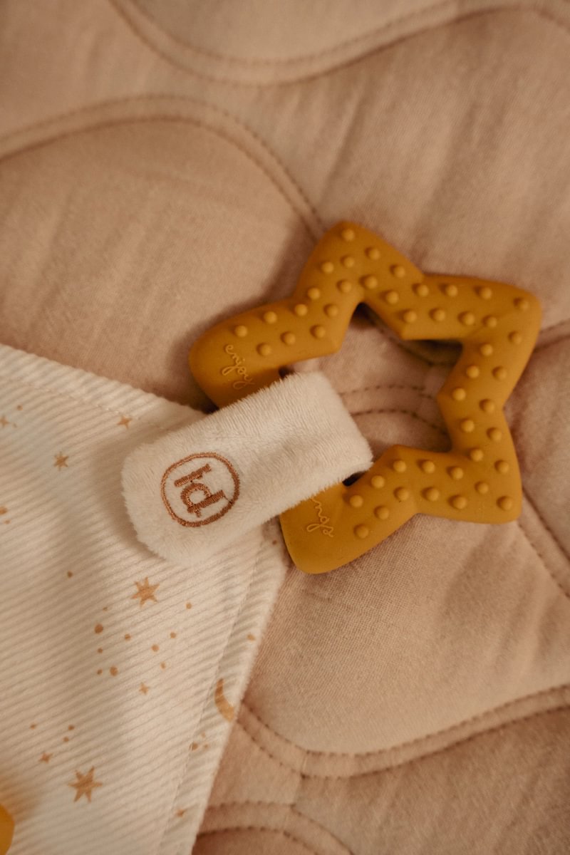 Little-Dutch-Schmusetuch-mit-Beissring-Newborn-LD8428