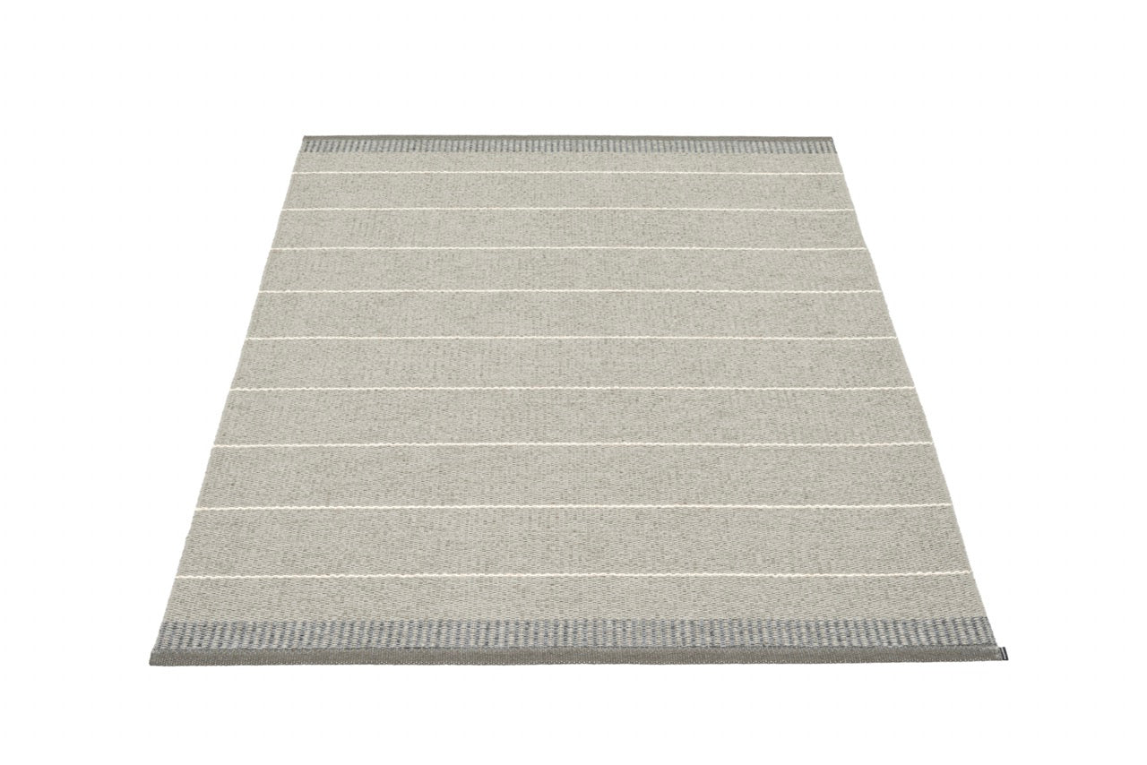 Pappelina-Teppich-Belle-Concrete