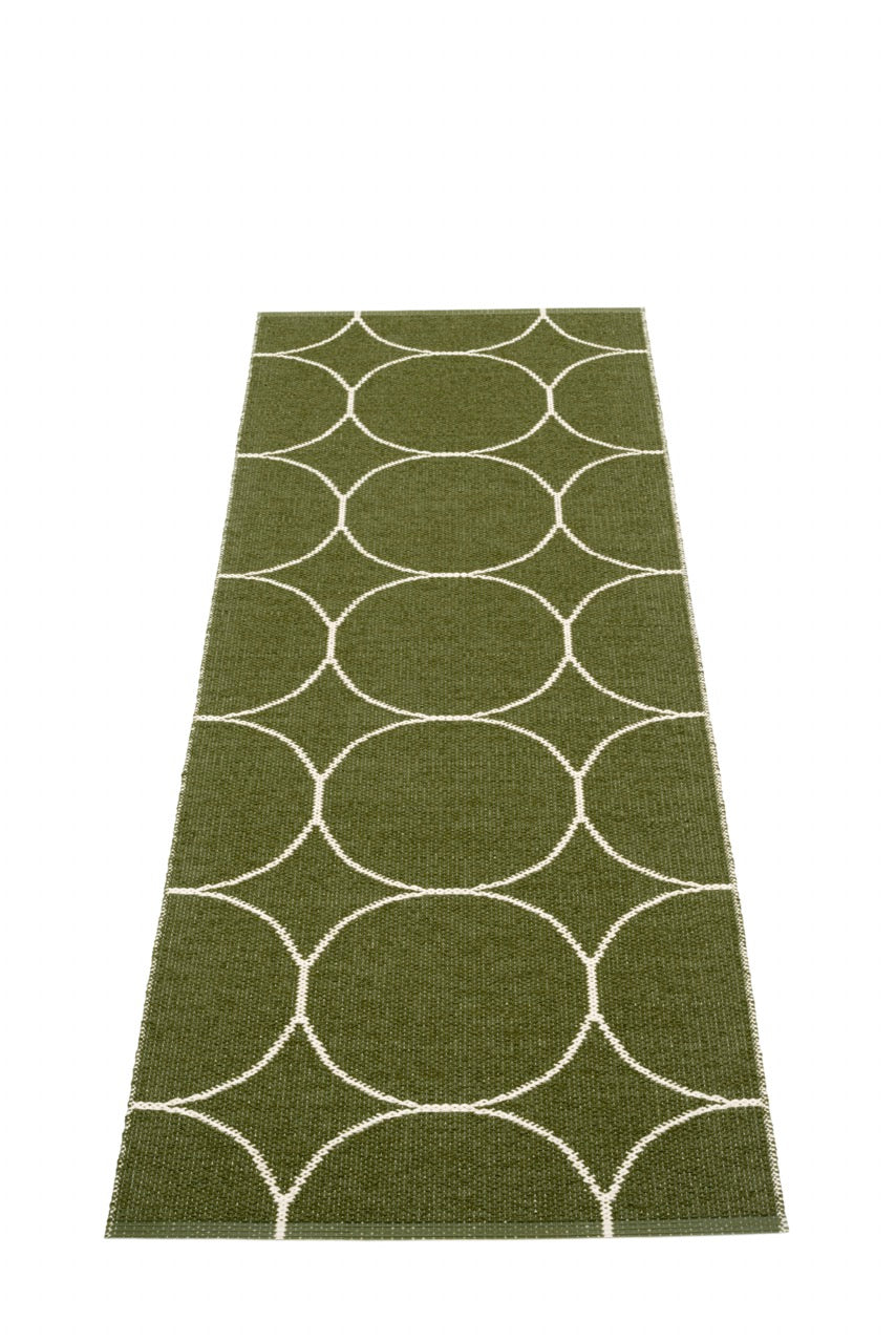 Pappelina-Boo-Dark-Olive-Carpet