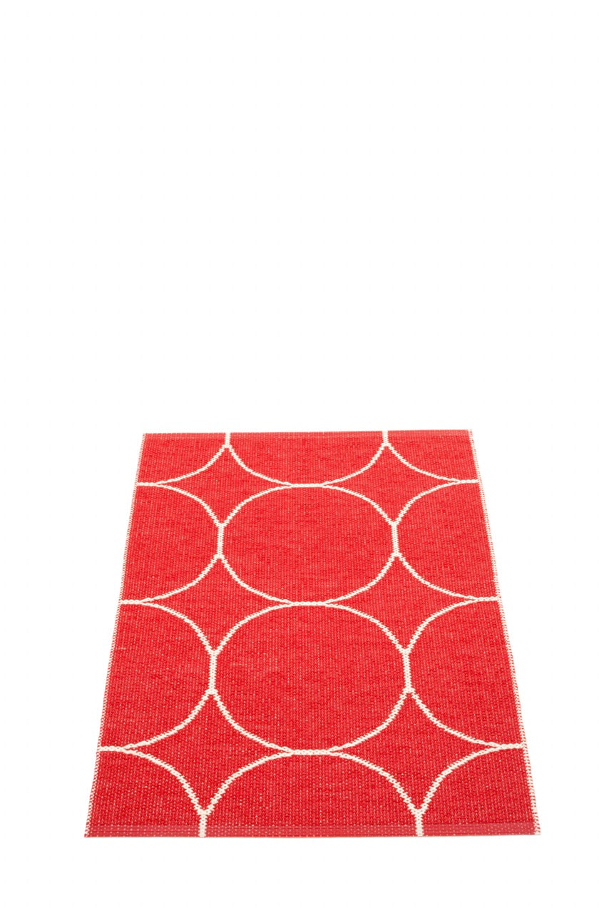 Pappelina-Boo-carpet-red