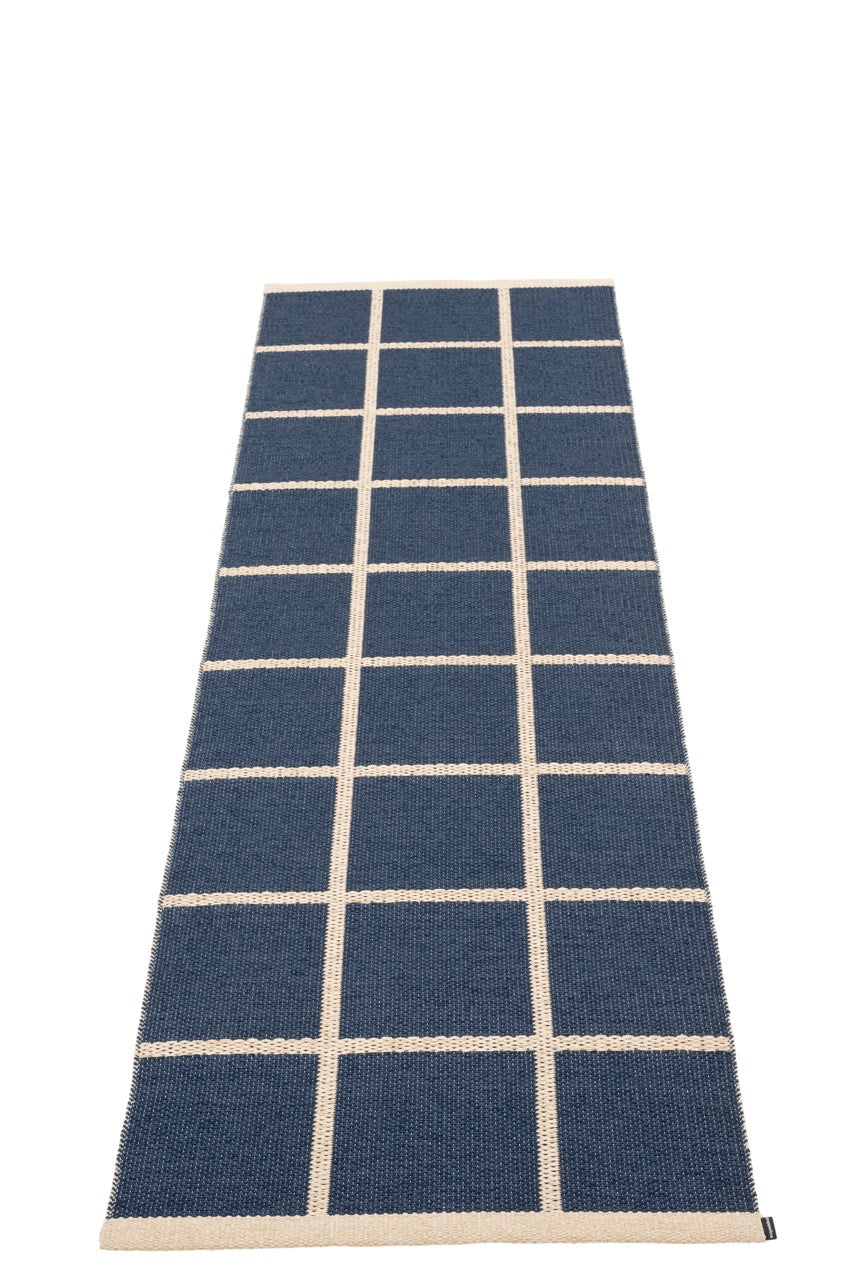 Pappelina-Criss-Dark-blue-Carpet