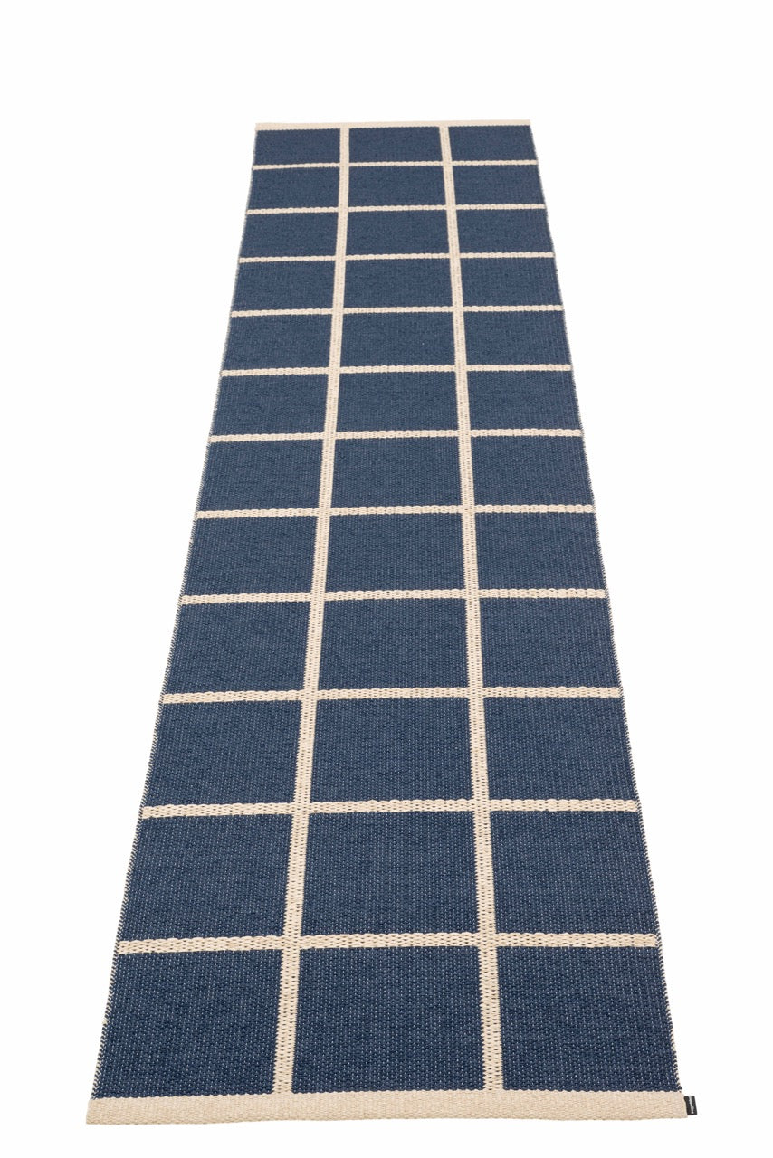 Pappelina-Criss-Dark-blue-Carpet