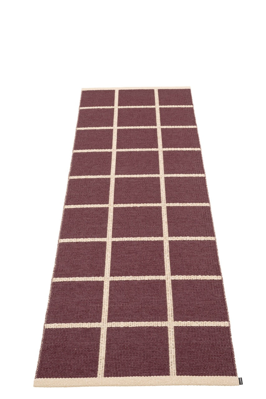 Pappelina-Criss-Burgundy-Carpet