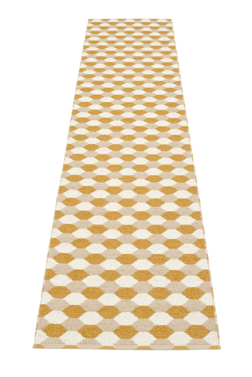 Pappelina-Teppich-Dana-Ochre-Beige-Vanilla