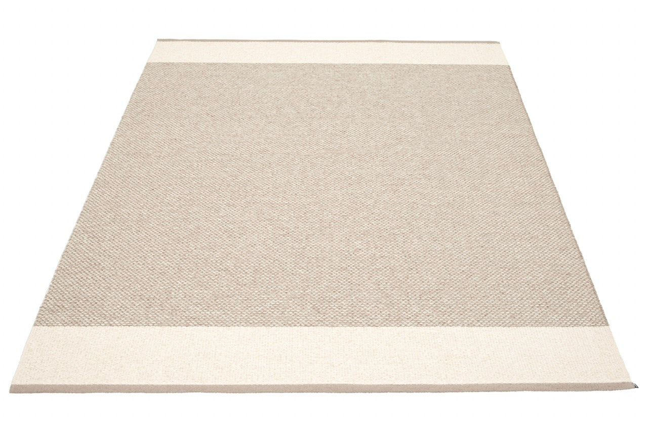 Teppich-Pappelina-Mud Vanilla Linen Metallic