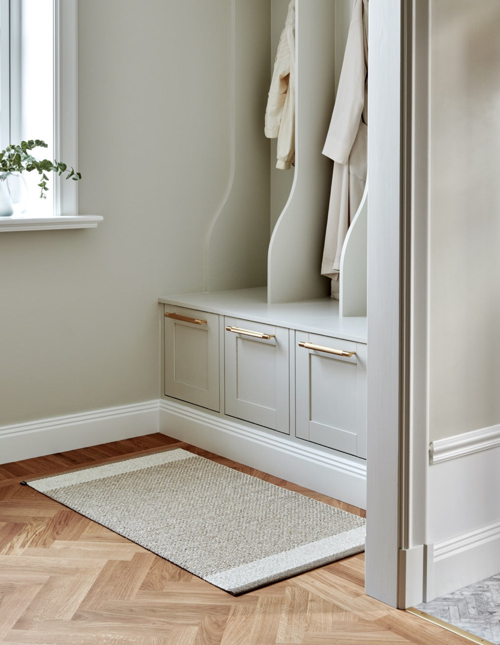 Teppich-Pappelina-Mud Vanilla Linen Metallic