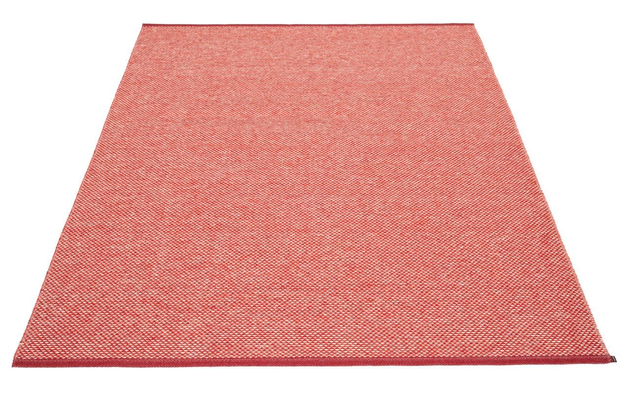 Pappelina-Effi-Teppich-Dark Red Coral Red Vanilla