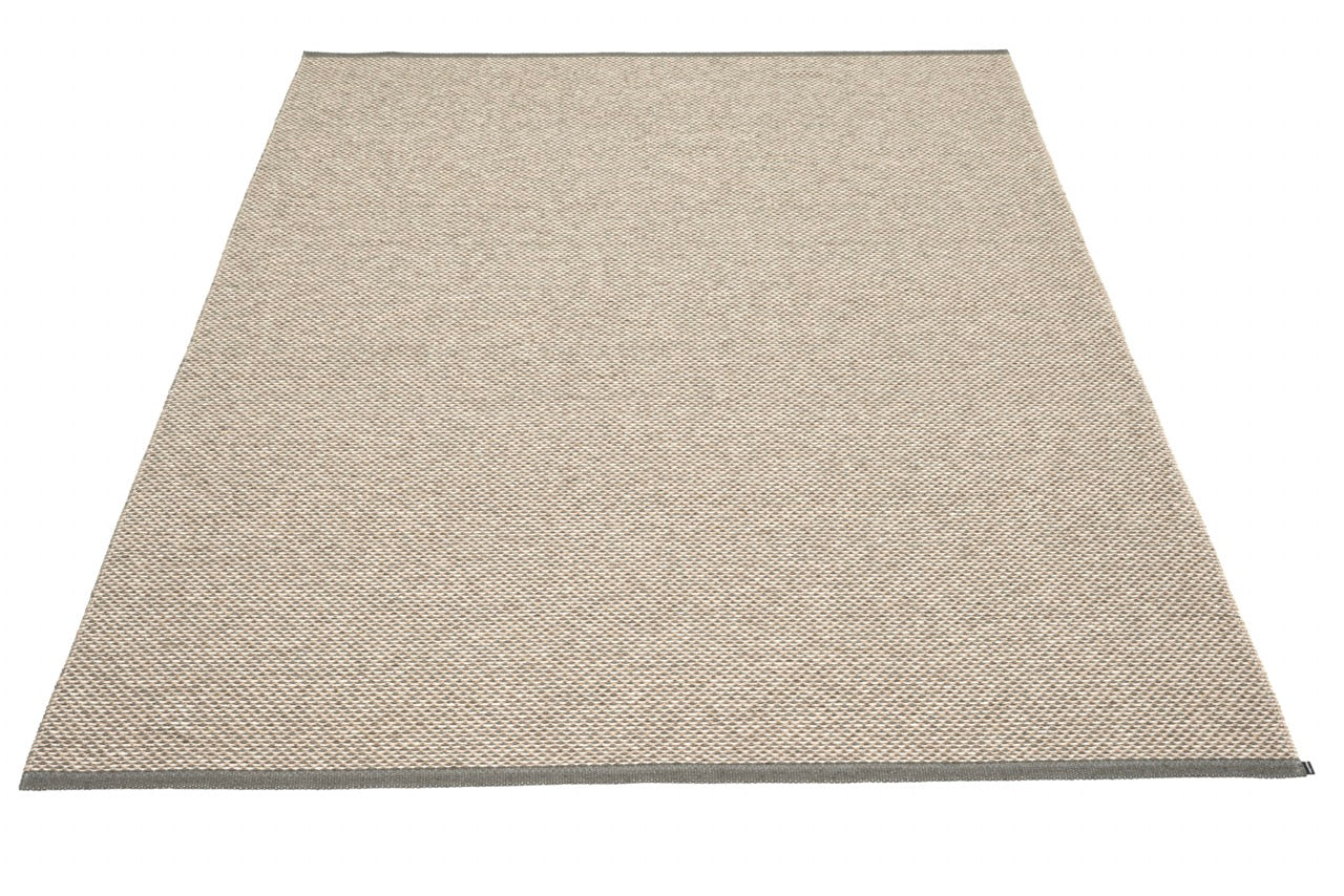 Pappelina-Effi-Teppich-Charcoal Light Nougat Vanilla