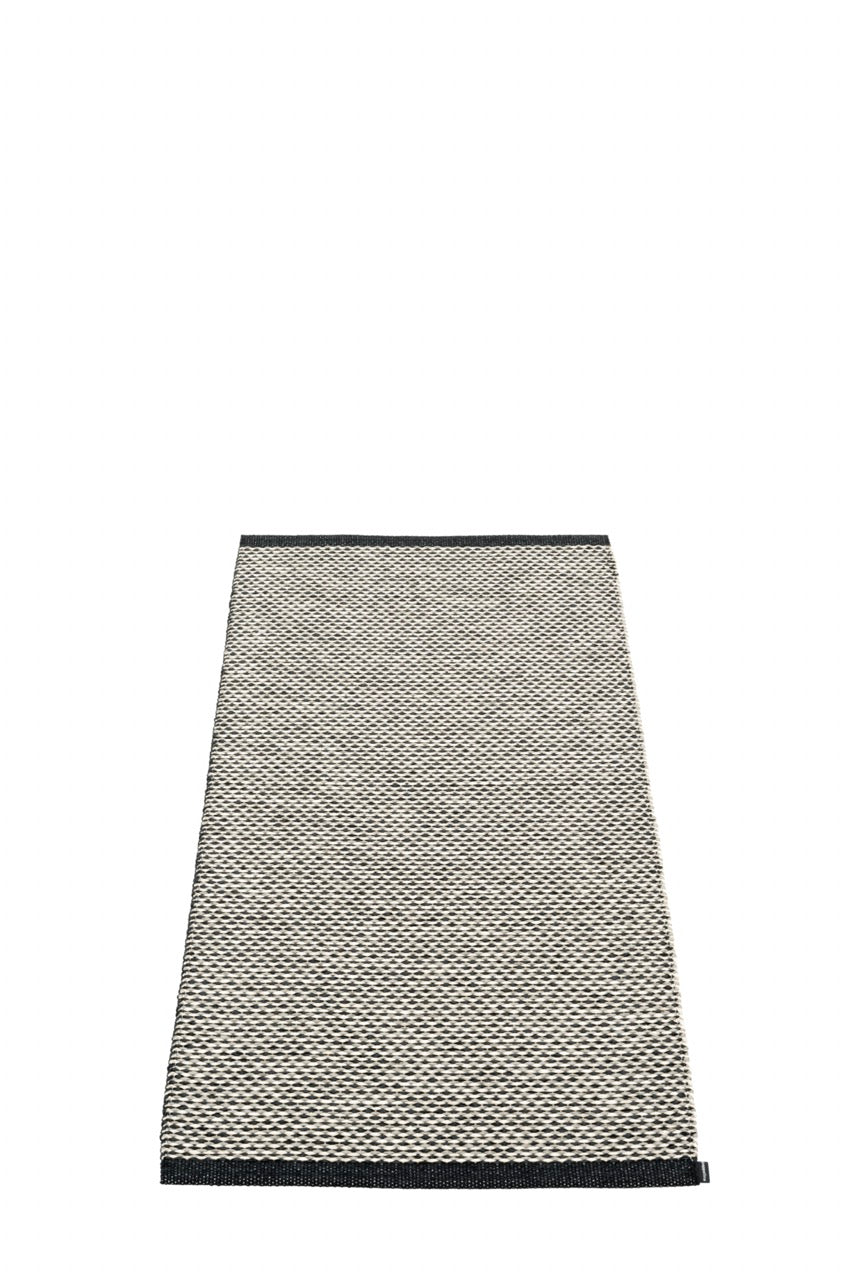 Pappelina-Teppich-Effi-Black-Warm-Grey-Vanilla