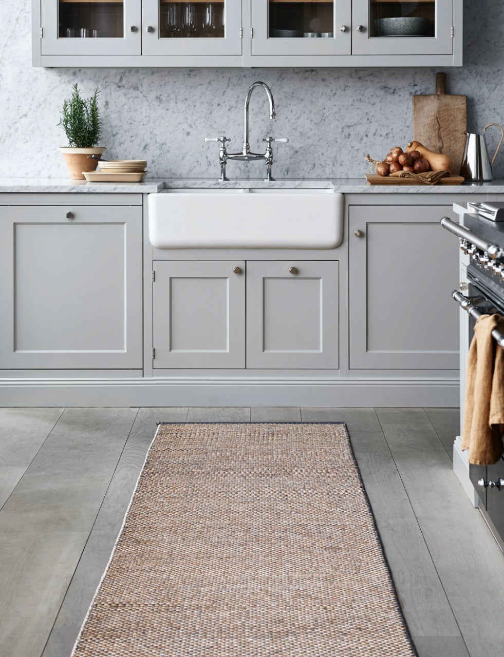 Pappelina-Effi-Teppich-Granit Ochre Vanilla