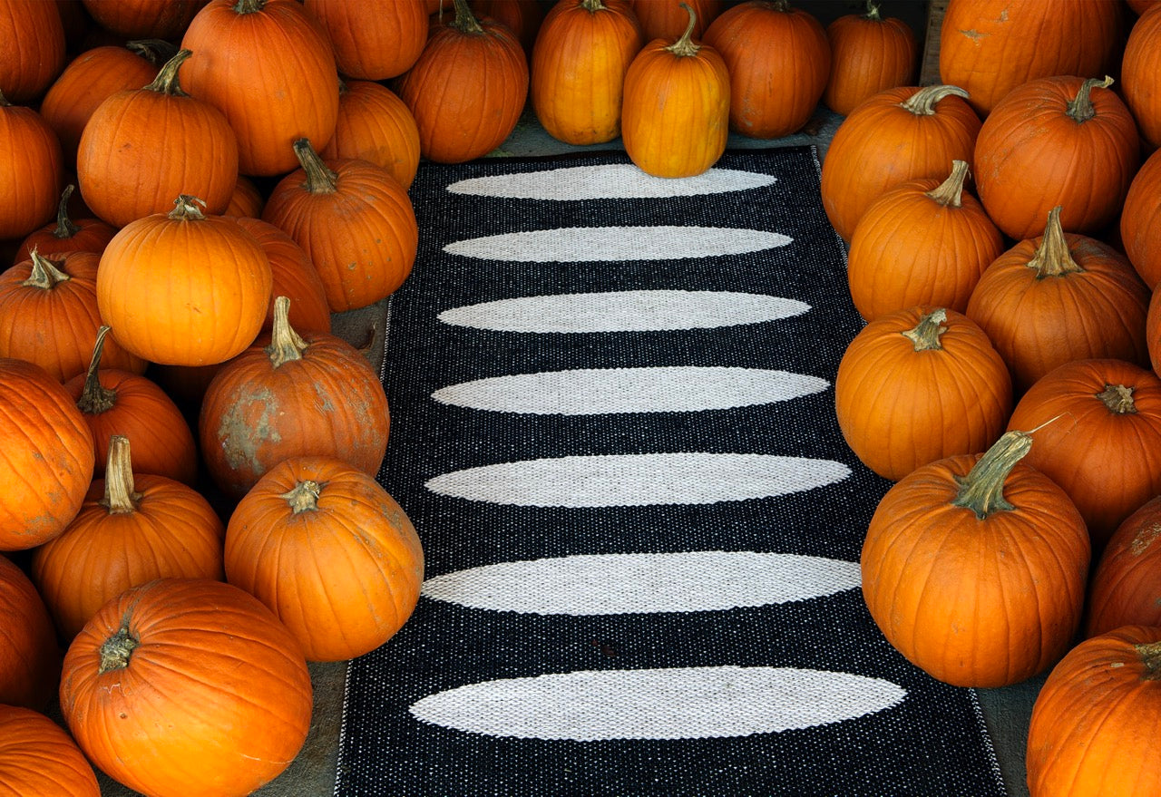 Pappelina-Ella-Carpet-Black