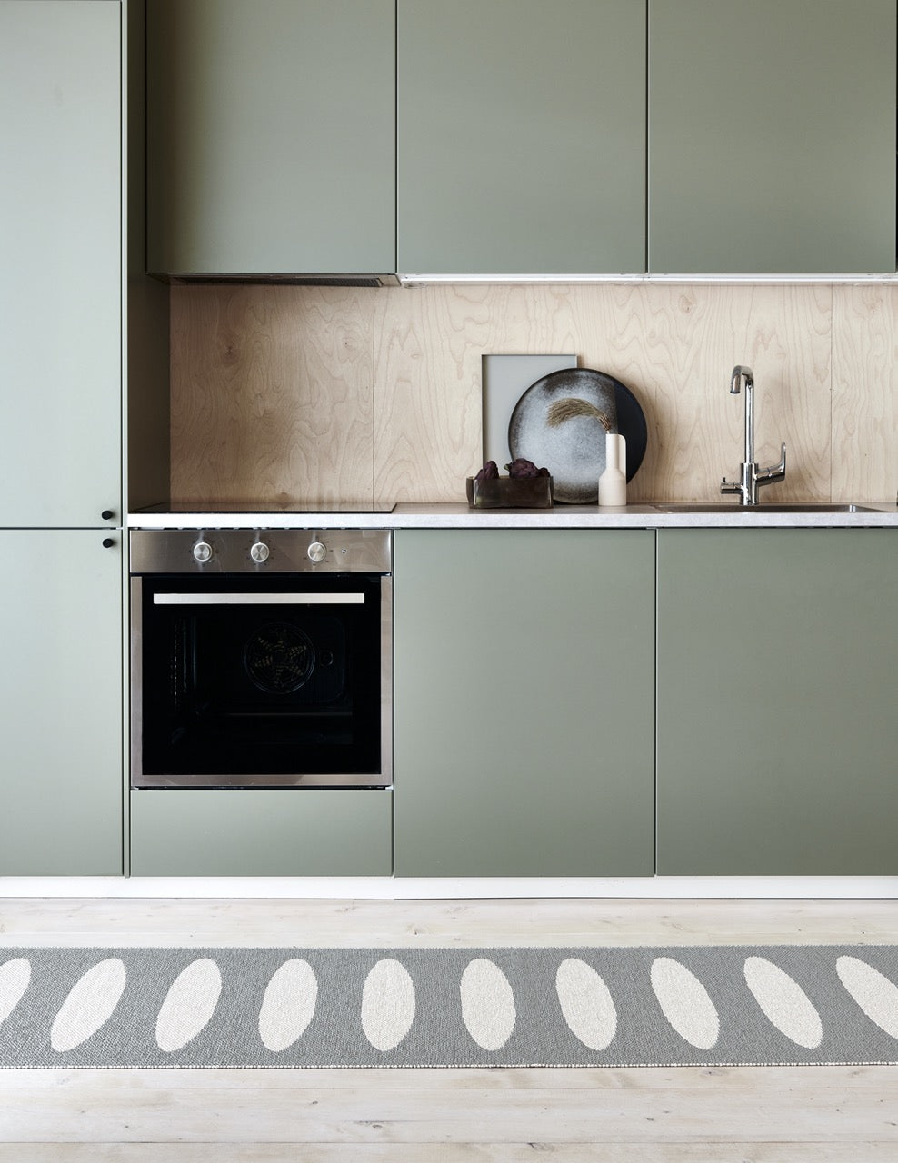 Pappelina-Ella-Carpet-Warm-grey