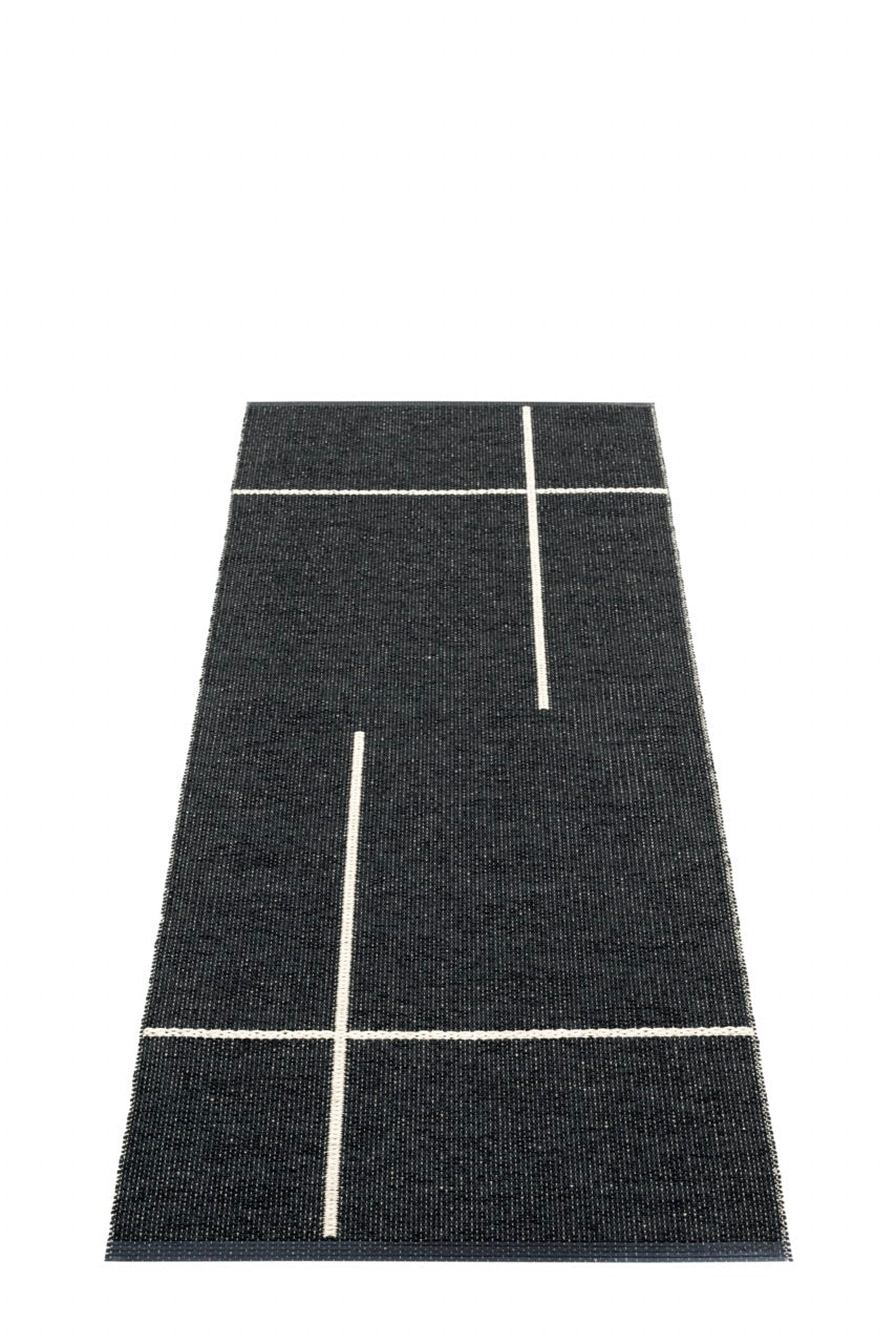 Pappelina-Teppich-Fred-Black