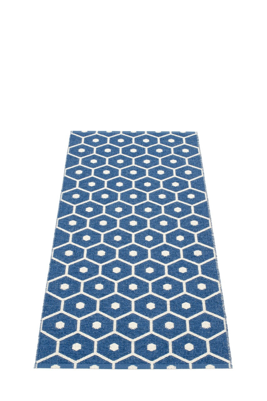 Pappelina-Teppich-Honey-Denim-Vanilla