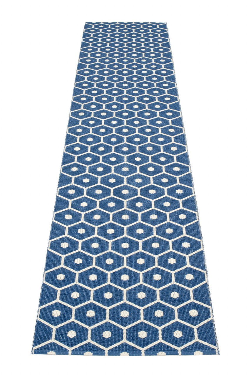 Pappelina-Teppich-Honey-Denim-Vanilla