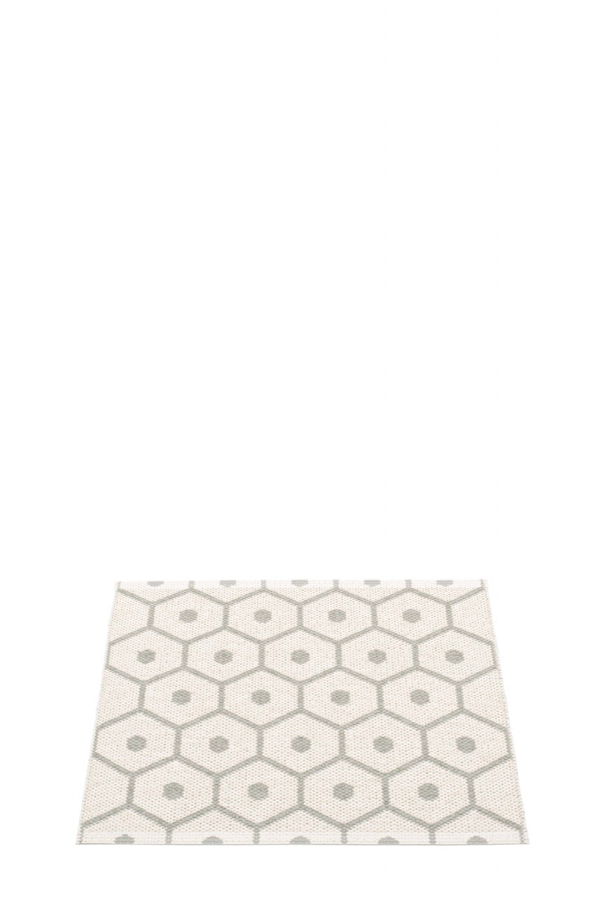 Pappelina-Teppich-Honey-Warm-Grey-Vanilla