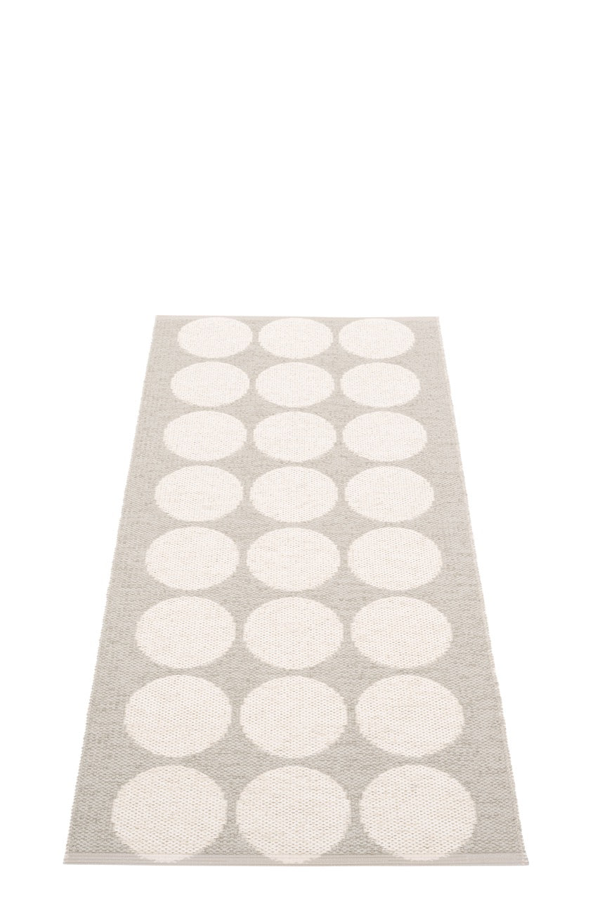 Pappelina-Hugo-Linen-Carpet