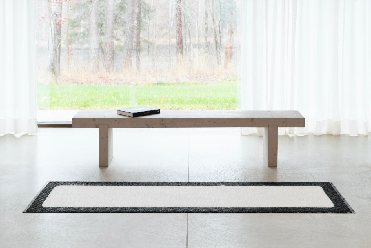 Pappelina-Teppich-Ilda-black-vanilla